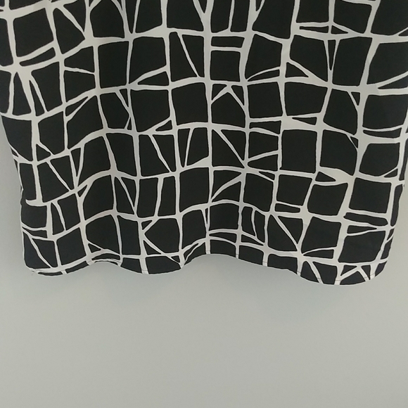Liz Baker Art Deco Patterned Shirt - Picture 7 of 9